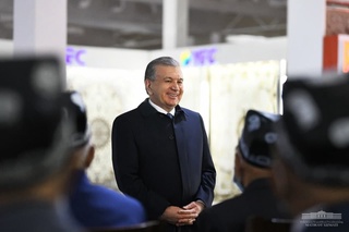 President Shavkat Mirziyoyev gets acquainted with the activities of industrial enterprises in Urgut FEZ