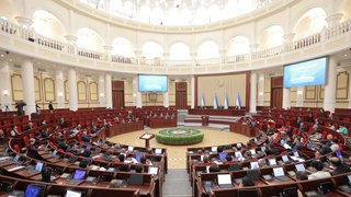 Нызамшылық палатасында пуқаралардың мәплерин қорғаўға қаратылған тийкарғы мәселелер додаланды