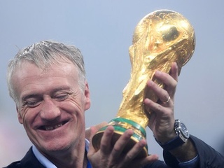 Дешам қаторасига икки чемпионатда финалга чиққан  тўртинчи мураббий