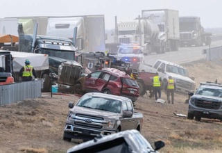 AQShning Kolorado shtatida sodir bo'lgan avtohalokatda to'rt kishi halok bo'ldi va 29 kishi jarohat oldi