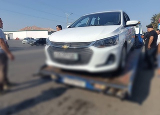 Andijonda “Onix” turargohdan chiqayotib anhorga tushib ketdi