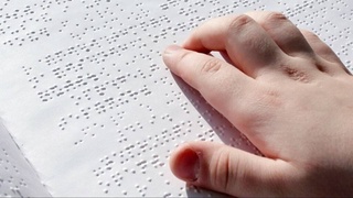 В школах Узбекистана будут изучать узбекский язык жестов и азбуку Брайля