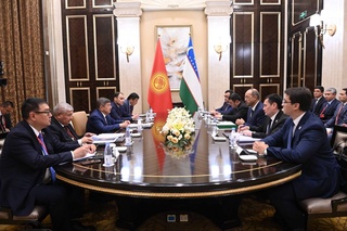 Абдулла Арипов ва Ақилбек Жапаров икки томонлама учрашув ўтказди