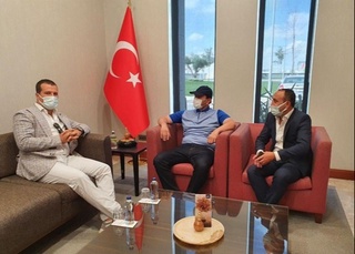 Озодбек Назарбеков “Мендирман Жалолиддин” сериалини тасвирга олиш жараёни билан танишди