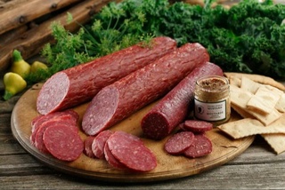 8 ойида қанча дудланган колбаса маҳсулотлари ишлаб чиқарилгани айтилди