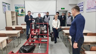 Делегация из России посетила моноцентр «Ишга мархамат» города Навои