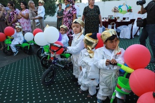 Сенати раиси Танзила Норбоева Қоракўл туманида бўлди