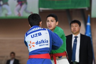 Кураш: Тошкент полвонлари беллашди