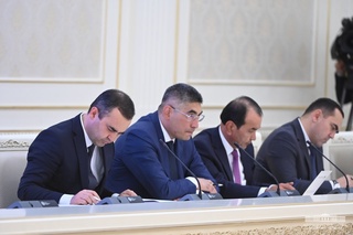 Йиғилишида сайёҳлик ташкилотларига қўйилган талабларни соддалаштириш зарурлиги таъкидланди