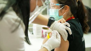 Глава ООН: чтобы покончить с пандемией, нужно еще 11 млрд доз вакцин