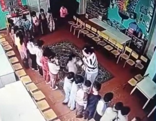 Toshkentdagi bogʻchada tarbiyachi gimnastika tayoqchasi bilan tarbiyalanuvchilarni urdi