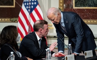 Байден Эроннинг ядровий иншоотларига ҳужум қилишни муҳокама қилган – ОАВ