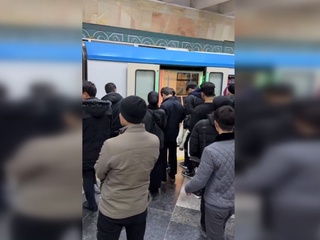 Метро  бекетінде пойыз істемей қалды - неге?