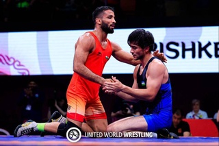 Умиджон Джалолов стал серебряным призером, Шерзод Поёнов завоевал бронзу на чемпионате Азии