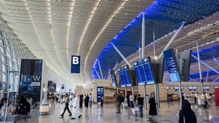 Бо кумак ва дастгирии дипломатҳои Ӯзбекистон ҳамватан бо фарзандонаш аз Ҷидда ба Тошканд баргашт