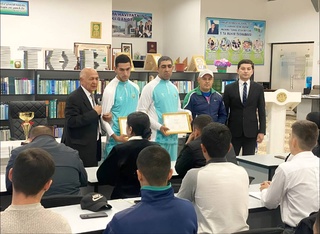 Навоийские спортсмены - участники  IV Параазиатских игр встретились со студентами