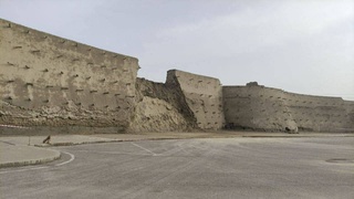 Обвалившуюся часть крепостной стены в Бухаре отреставрируют