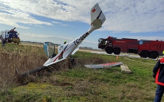 Туркияда самолёт ҳалокатга учради, учувчи жароҳат олди