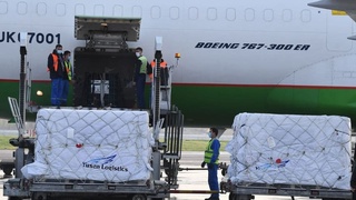 Бугундан Ўзбекистонда коронавирусга қарши оммавий эмлаш бошланди