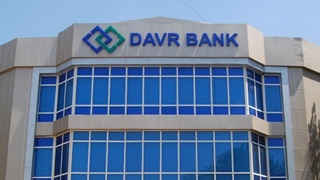 Фуқаролар пластик картасидан қонунга зид равишда ечиб олган “Даврбанк”ка санкцияси қўлланилди