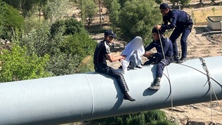 Ўзини баландликдан ташламоқчи бўлган аёл қутқариб қолинди