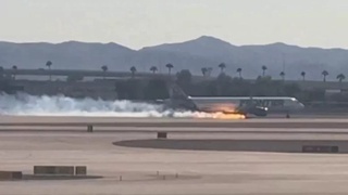 Ҳавопаймо ҳангоми фурудоӣ дар фурудгоҳи Лас-Вегас оташ гирифт