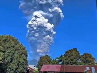 Indoneziyadagi vulqon otilishi oqibatida ikki nafar sayyoh halok bo‘ldi