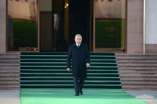 Shavkat Mirziyoyev departs for Turkey