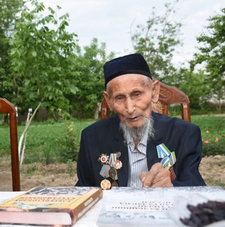 Hali uzoq yashaysiz, bobo!