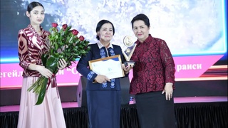 Энг нафосатли, оқила ва ўз касбида илғор аёллар муносиб тақдирланди
