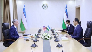 Ўзбекистондаги Америка савдо палатасининг Президенти билан музокаралар бўлиб ўтди