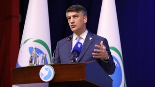 А.Қодиров: “Миллий қадриятларимизга таянган ҳолда Ўзбекистонни ўзгартирмоқчимиз”