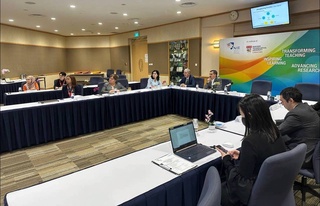 Изучается сингапурский опыт по подготовке педагогов и изданию учебников