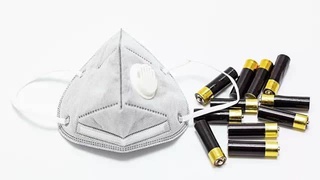 В Мексике из использованных медицинских масок делают аккумуляторы