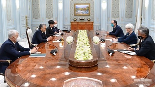 Президенти  Ўзбекистон ҳайати ИМА-ро пазируфт