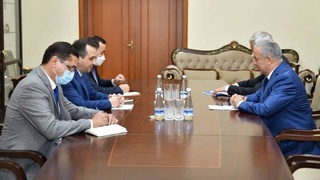 Гайрат Фозилов провел встречу с директором ЦАРИКЦ