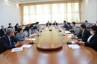 Қонунчилик муаммолари ва парламент тадқиқотлари институти фаолияти сарҳисоб қилинди