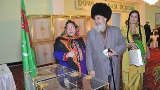 Туркманистонда биринчи марта парламентнинг юқори палатасига сайлов бўлиб ўтди