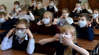 Россияда 108 та мактаб COVID-19 бўйича карантинга ёпилган