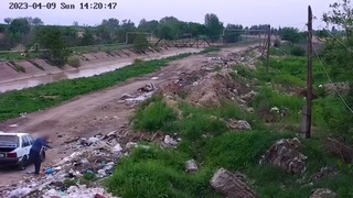 Белгиланмаган жойга чиқинди ташлаган фуқаро жаримага тортилди