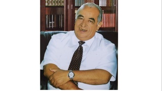 Устоз отангдек улуғ, боболардек мукаррам