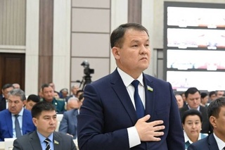 Amanbay Orinbayev Senat raisiga oʻrinbosar boʻldi