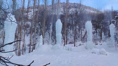 Қашқадәрьяда суў жетиспеўшилигине шешим сыпатында жасалма музлықлар жаратылды