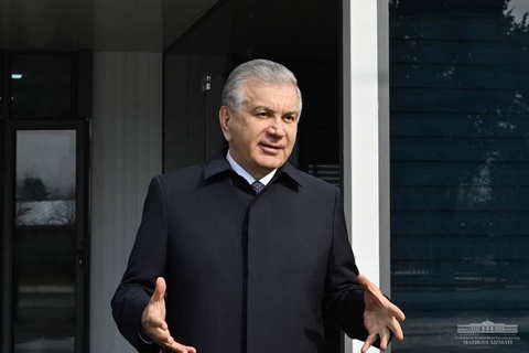 Президент ба маҳаллаи ноҳияи Бухоро ташриф овард