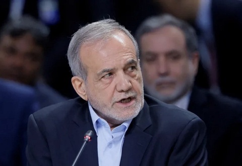 Пезешкиан призвал снять ограничения на интернет в стране