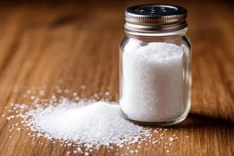 Чрезмерное потребление соли может ускорять ухудшение памяти у мужчин - исследование