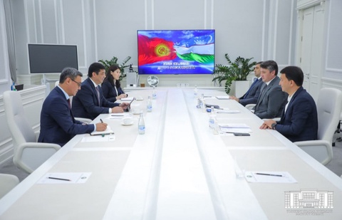 Шавкат Умурзаков  Қырғызстанның Өзбекстандағы елшісі Муса Жаманбаевпен кездесті