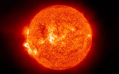 На Солнце ночью произошли три вспышки высочайшего класса