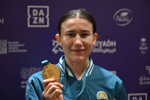 «Ар-Риёз-2025»: таэквондочӣ Озода Собирҷонова медали тилло ба даст овард