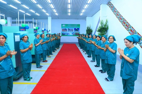 Farg‘onaning Toshlog‘ida ip-kalava ishlab chiqarishga ixtisoslashgan yangi korxona ish boshladi